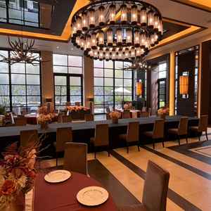 スートンビルズで高級感がありながら色が落ち着いてる感じでした。