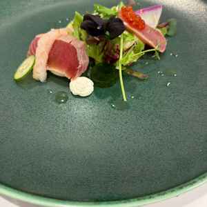 新感覚のムースのお寿司。見た目が鮮やかでした。