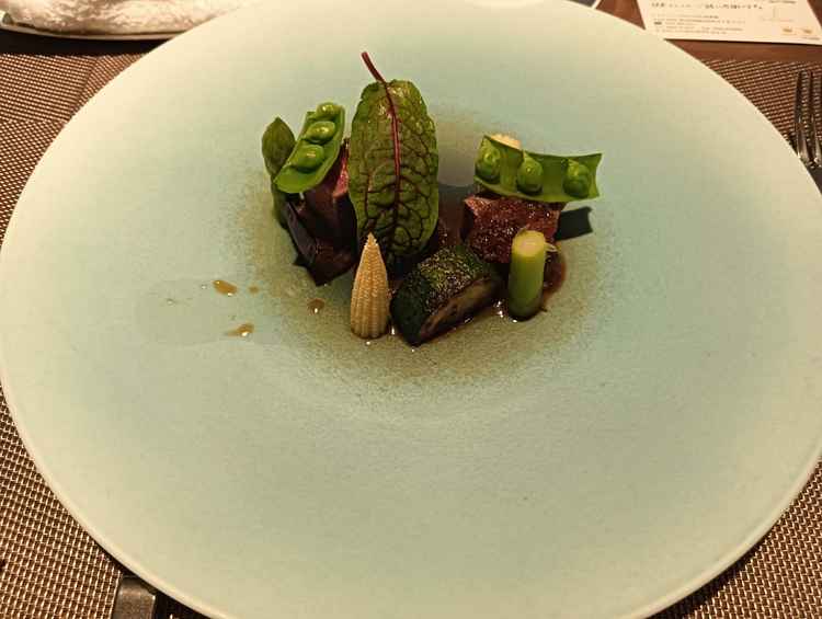 すべての金額帯のコースに必ず牛肉がつく。すべてのお料理がとても美味しいため参列しても満足できる。