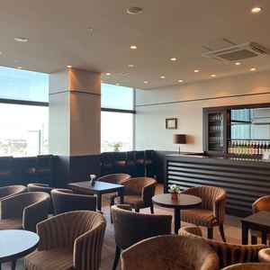 ラウンジにはバーも完備されており、ウェルカムドリンクを提供することができます。