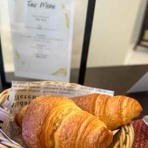 ララシャンス博多の森の名物、クロワッサン！！販売はしてないので来た人だけが食べられる…焼きたてとても