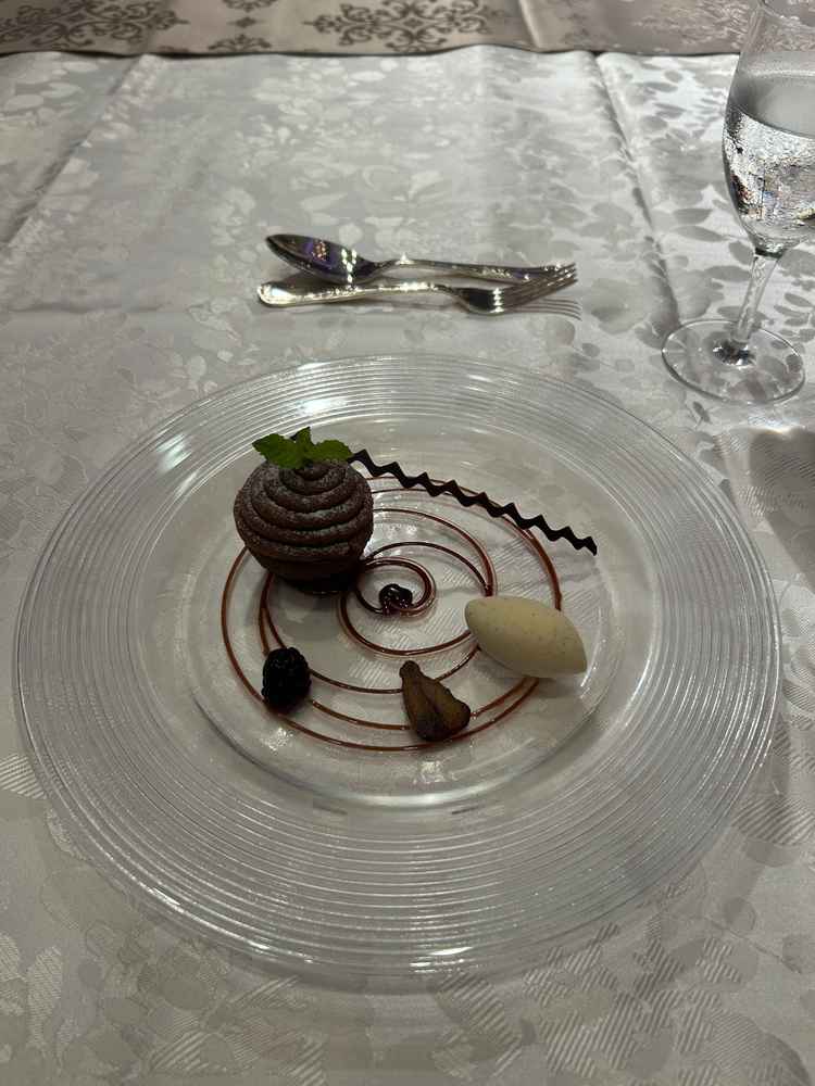 試食会のデザートです。モンブランですが、お酒とかが入っていないので食べやすいと思います。