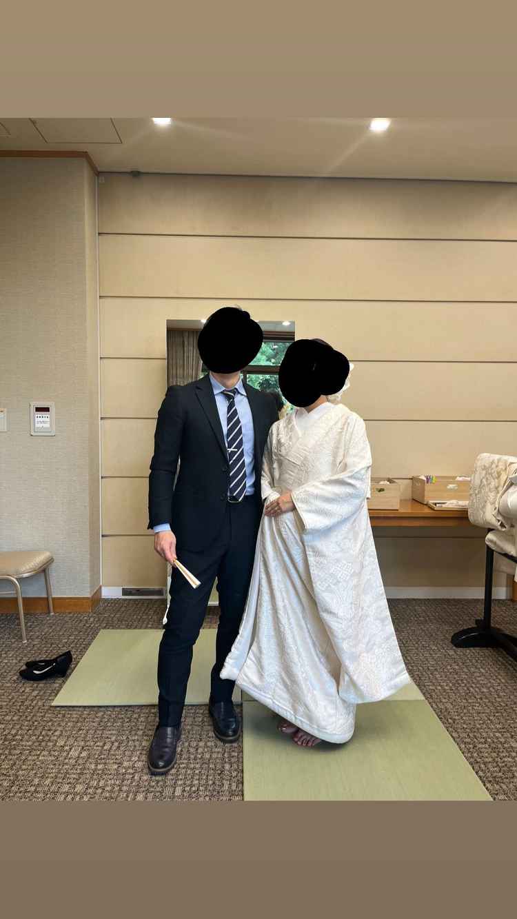 白無垢の試着をさせていただき、すごく綺麗な着物で着れて幸せな気持ちになりました。