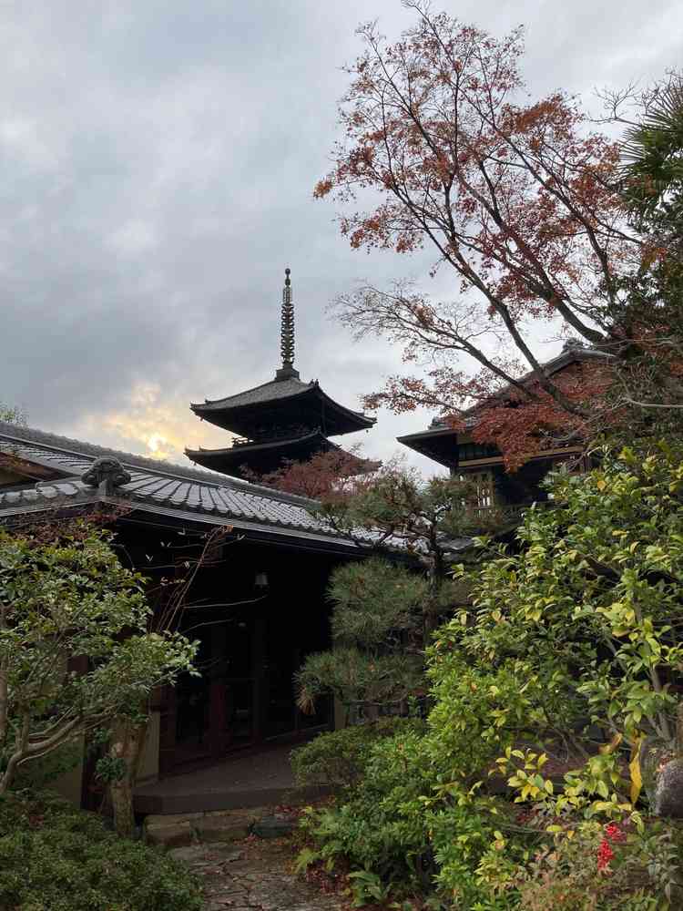 敷地内からみた景色。紅葉シーズンもいいなと思いました。