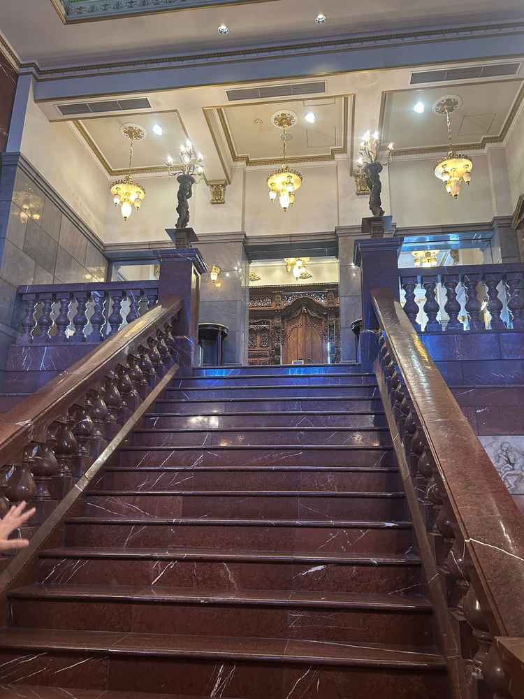 2階へ上がる階段