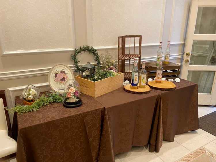 ゲストがウェルカムドリンクを飲みながら過ごす空間は楽しく待てる装飾ができそうでワクワクしました。