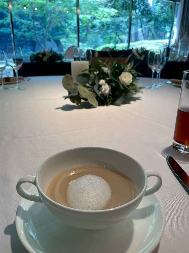 シャンピニオンのポタージュスープの試食は他のホテルではなかったのでとても美味しかった。