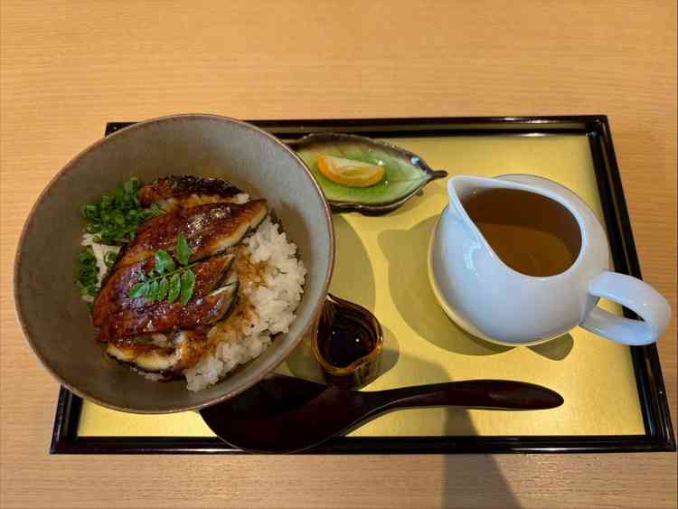 試食とは思えないくらいの量をいただきました。なかでもひつまぶしがとても美味しかったです。