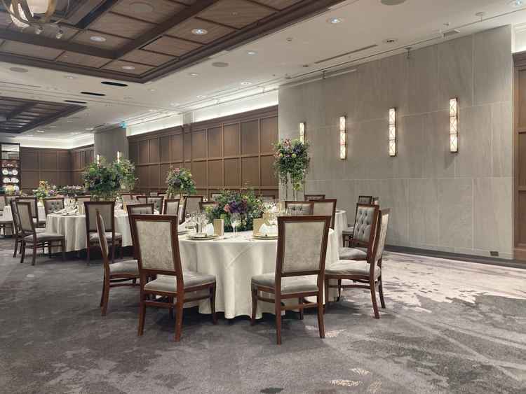 一番広い披露宴会場。100名程度であれば十分入れるスペース。