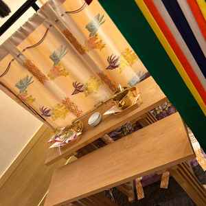 和の式場は、落ち着いた雰囲気と上品さがあり、日本らしい趣を感じられる印象を持っていました。