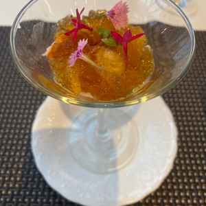 試食会にていただいた前菜です。どれも美味しかったのですが特にコンソメジュレはお気に入りです。