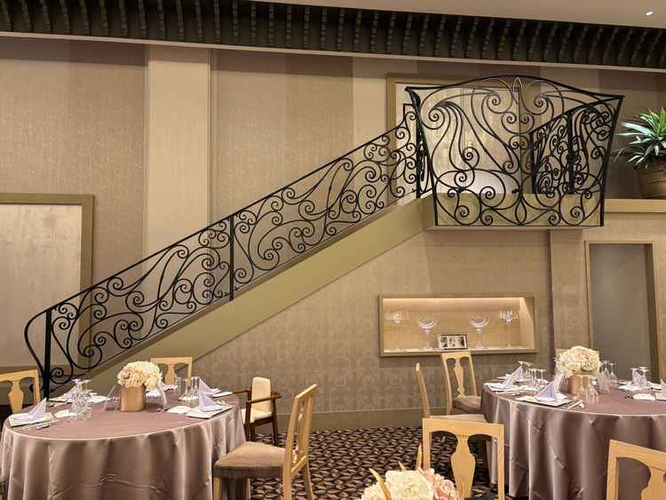 披露宴会場には階段もあり、搭乗する際にぜひ利用したいです。