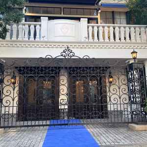 ヴィクトリアガーデン恵比寿迎賓館の外観写真。緑に囲まれており素敵な雰囲気でした。