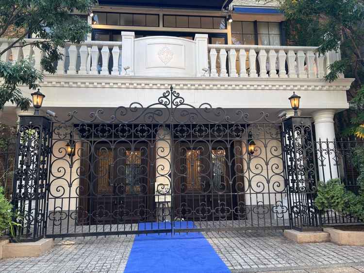 ヴィクトリアガーデン恵比寿迎賓館の外観写真。緑に囲まれており素敵な雰囲気でした。