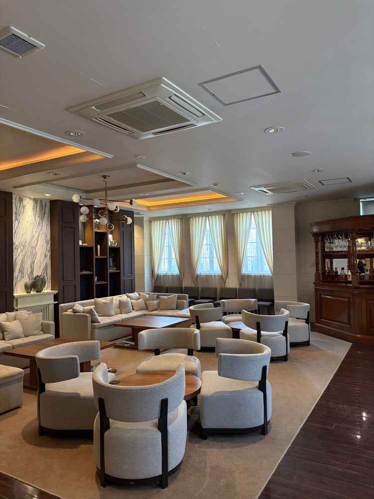 隠れ家のようなお洒落な待合スペース