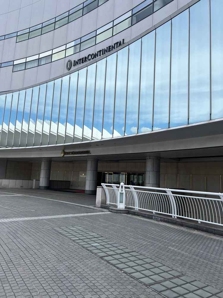 みなとみらい駅からほぼ直結で来れました!途中外に出る時はありましたが問題ないと思います。