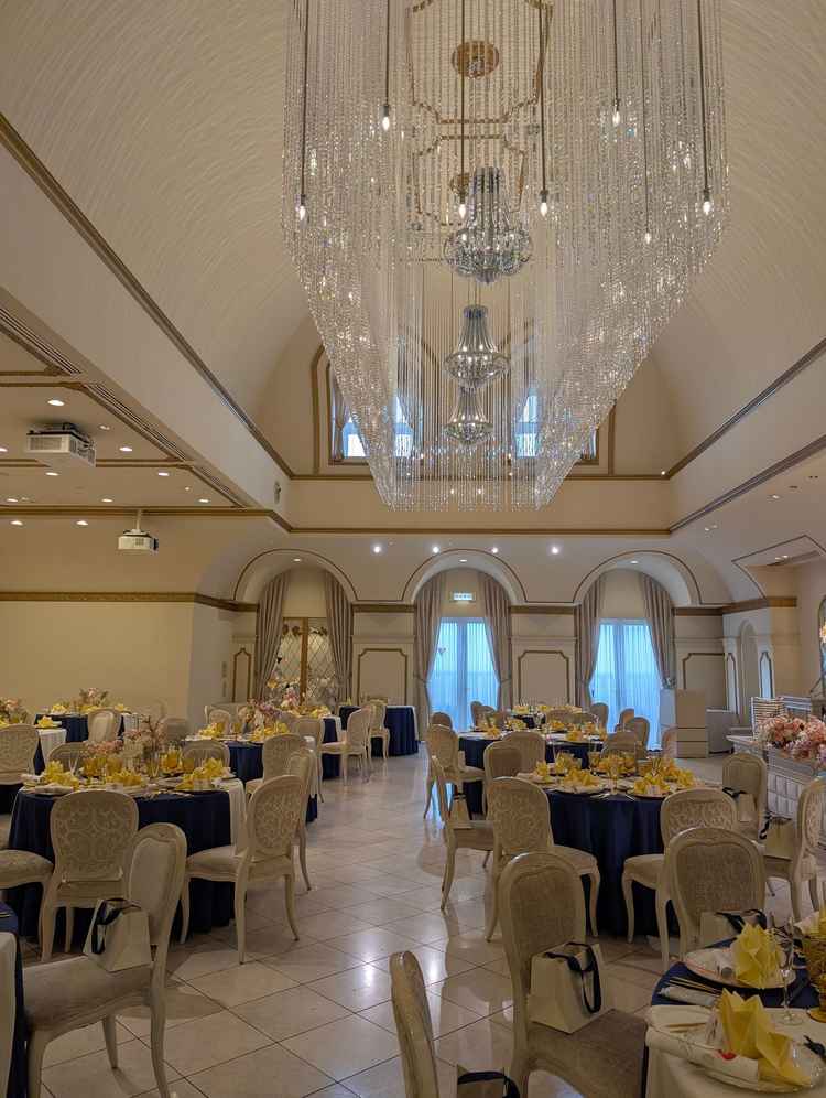 披露宴会場1です