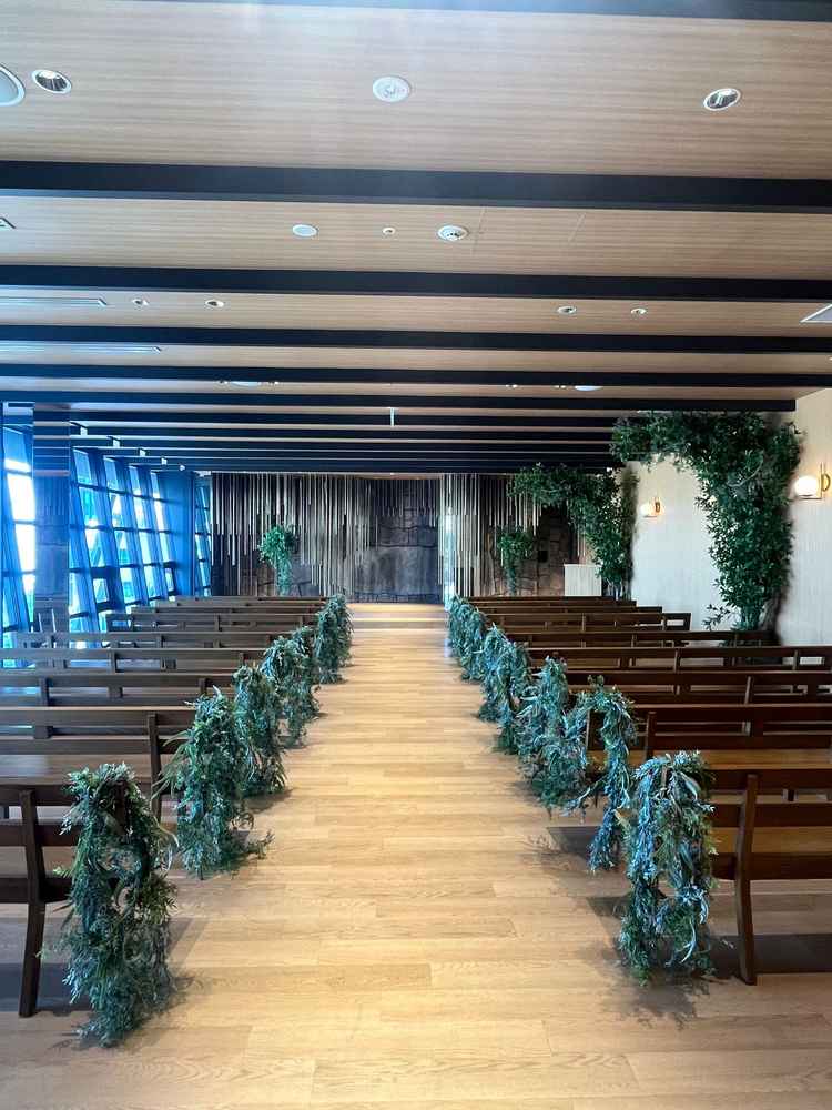 挙式会場の写真。落ち着いた暖かい雰囲気が良かったです。