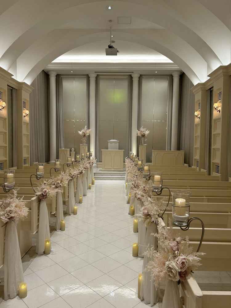 ホワイトハウス内にあるチャペル。こちらも白が基調となっていてキャンドルもあって素敵な空間でした。