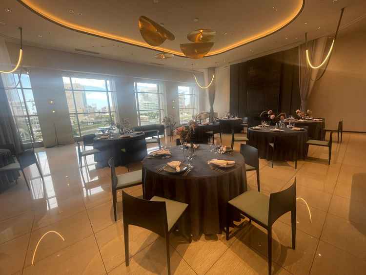 シックな会場もいい