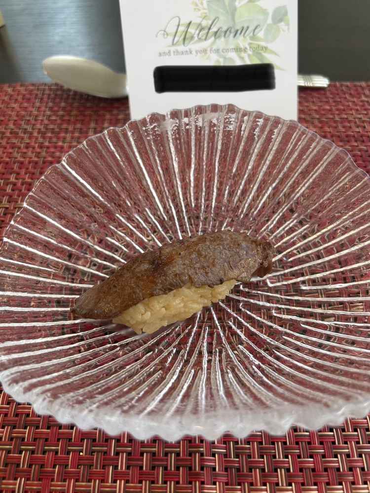 見学メニューにはなかった、肉寿司？を出していただきました！これも美味！