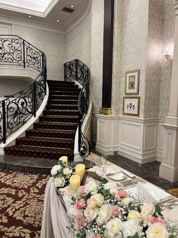 螺旋階段の披露宴会場