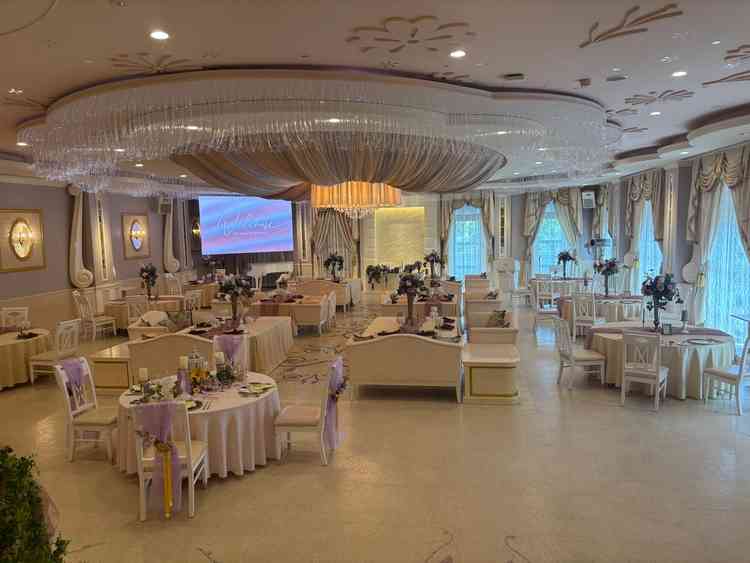 天井からカーテンまで本当に可愛かった