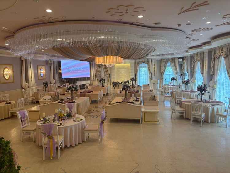 天井からカーテンまで本当に可愛かった