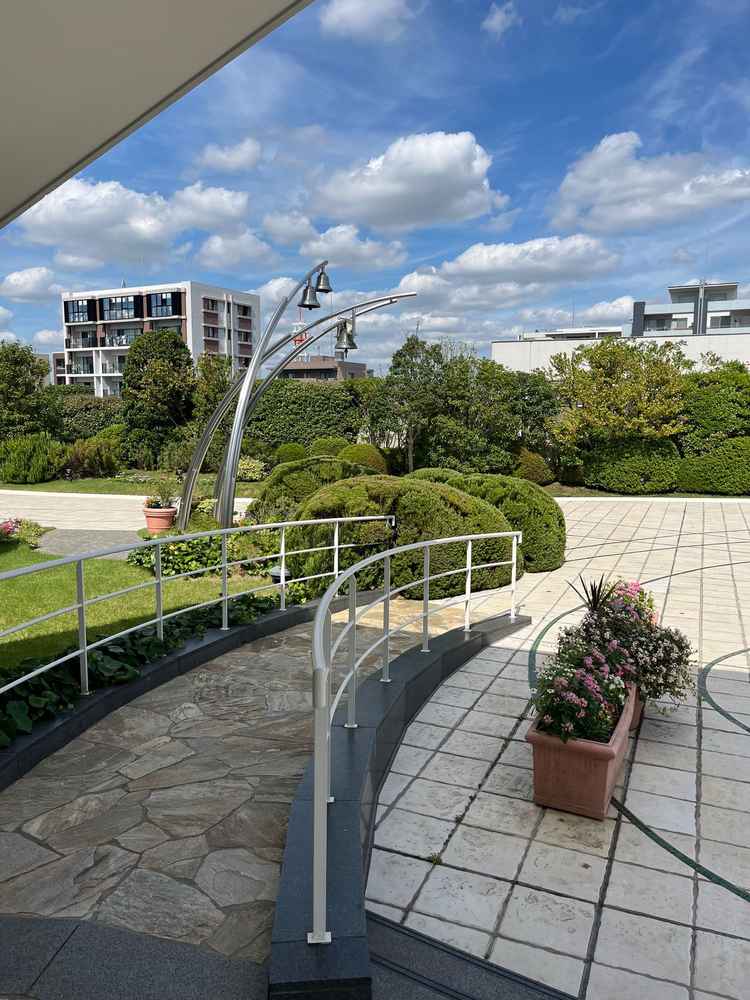 六階に位置するガーデン。チャペル前のこちらでフラワーシャワーできます。