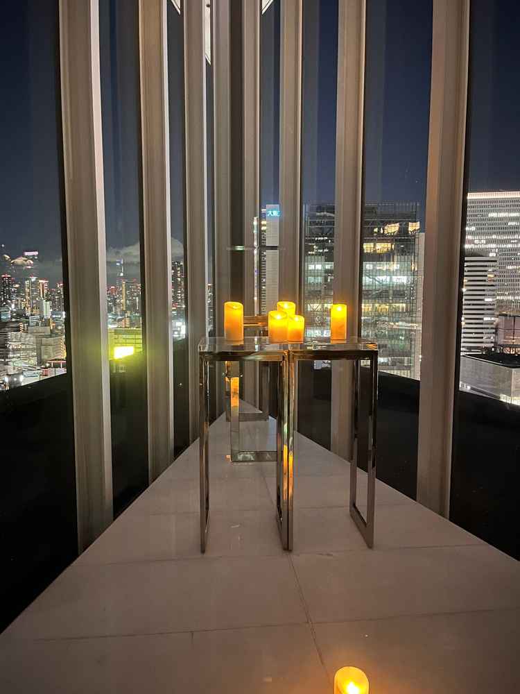 三角のコーナーになっている挙式