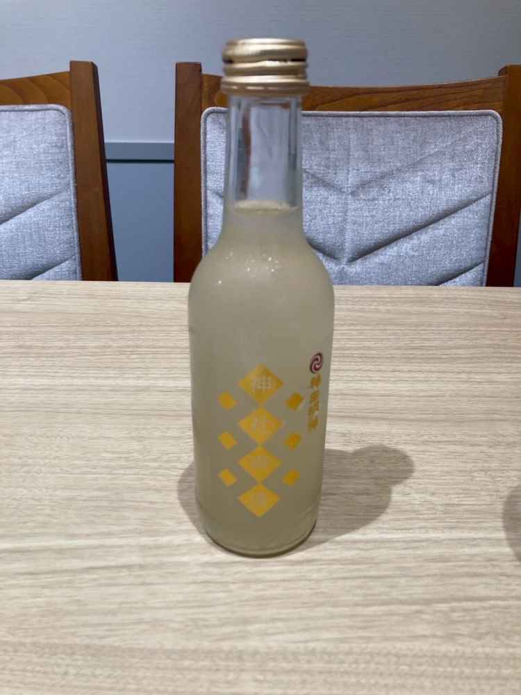 神田明神オリジナルの神社声援(ジンジャーエール)甘みが少なく飲みやすい