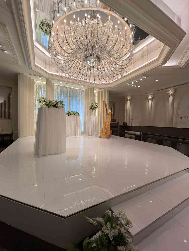 チャペルはよく見え方や映え方を計算して造られているのがよくわかりました。