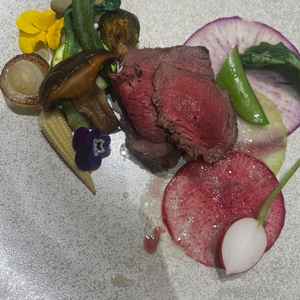 試食の写真。盛り付けと色彩のバランスが素敵でした。