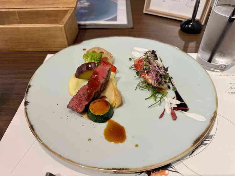 試食で頂いた一皿。フレンチと和の融合ということで、とても美味しかったです。