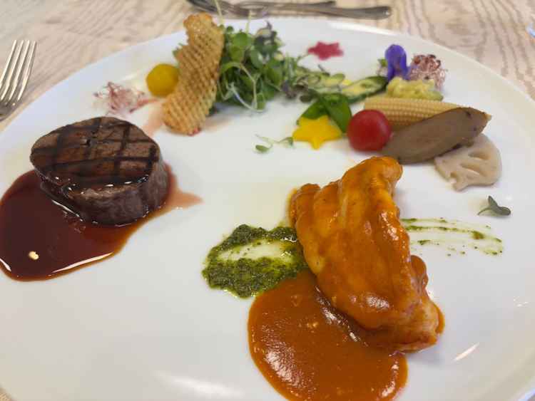 試食会のメイン料理。お肉が柔らかくて美味しかったです。