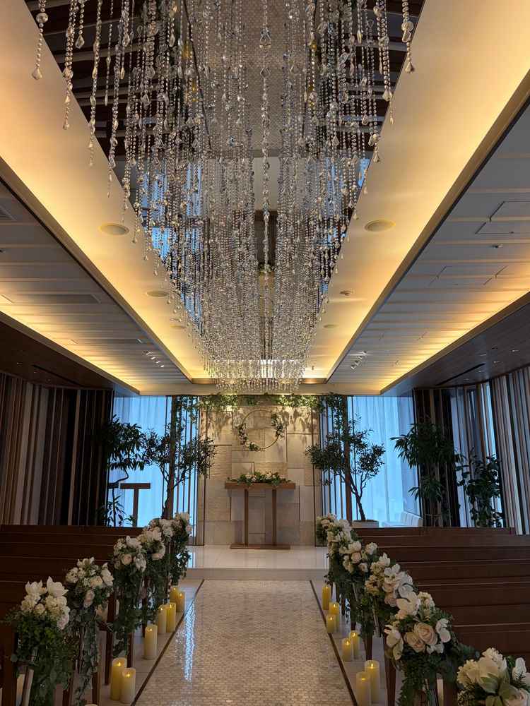 入り口を入ってすぐのところから見たチャペルです。