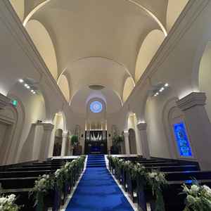 少し下の角度から撮るとわかりやすいですが、天井が想像よりかなり高いです。荘厳な雰囲気がよかったです。