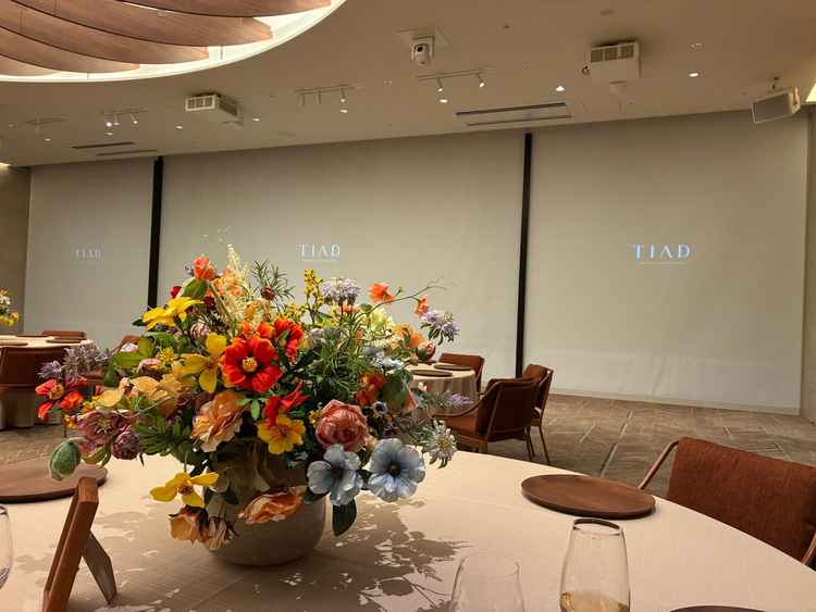 スクリーンが大きい