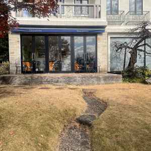 ガーデン挙式をする場所。