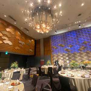 天井高で豪華な会場。和の雰囲気を感じられた。