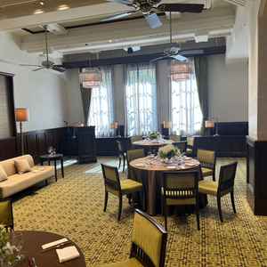 4Fの一番狭い披露宴会場。グリーンが素敵。