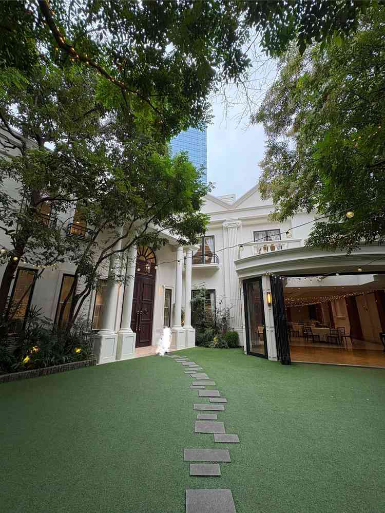 ガーデン(※白い部分写り込みで人を消しました)