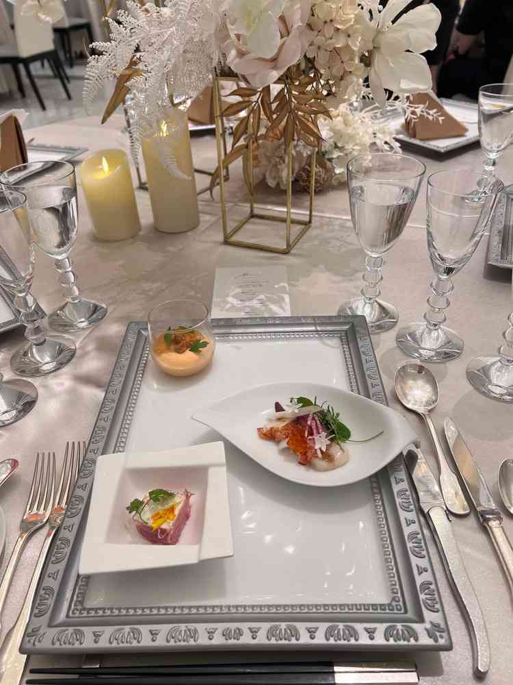 試食前菜。50種類の前菜の中から提供したい前菜を事前に選び、参加者に提供される。