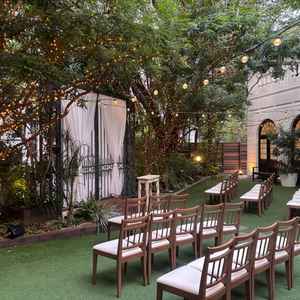 緑豊かなガーデンの写真。披露宴会場と繋がっており、開放感がありました。