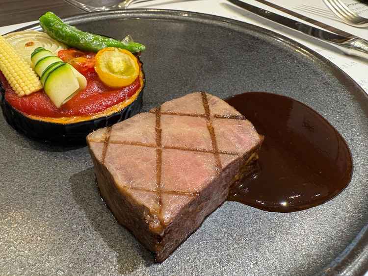 試食のメニューです。前菜とデザートもありました。非常に美味しかったです。