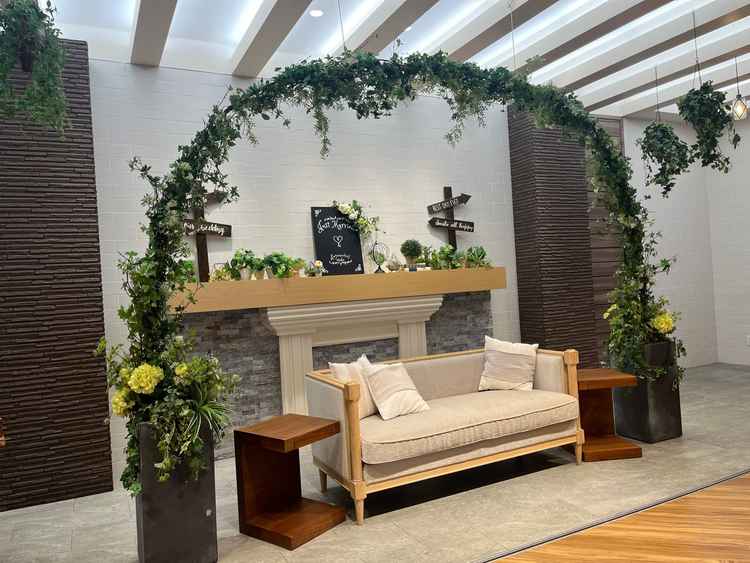 モダンスイートレジデンスのソファ席。こちらで友人と写真を撮ることができるそうです。