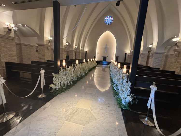 チャペル。天井も高さがあり、広々としていて90名でもゆったりと入れそうで好印象でした。