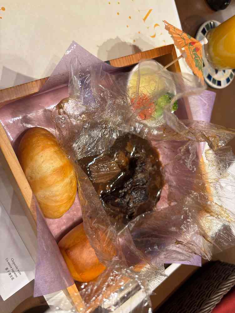 ビーフシチューがメインの試食。煮込まれた柔らかいお肉が美味しかったです。