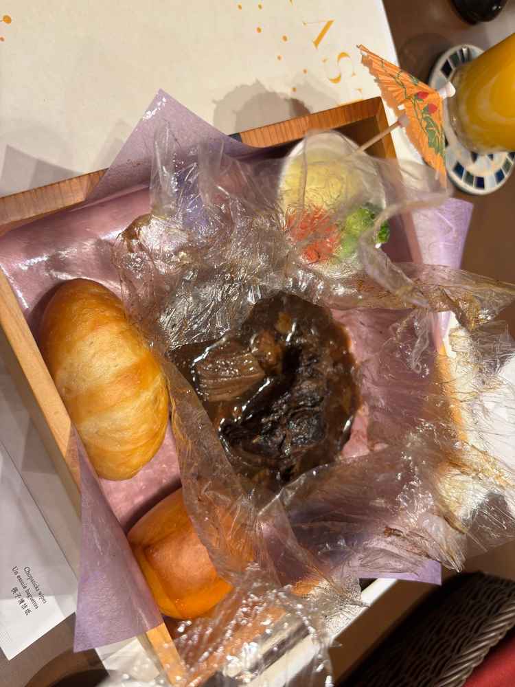 ビーフシチューがメインの試食。煮込まれた柔らかいお肉が美味しかったです。