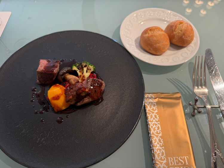 お食事の写真。盛り付けも素敵でどれもとてもおいしかったです。